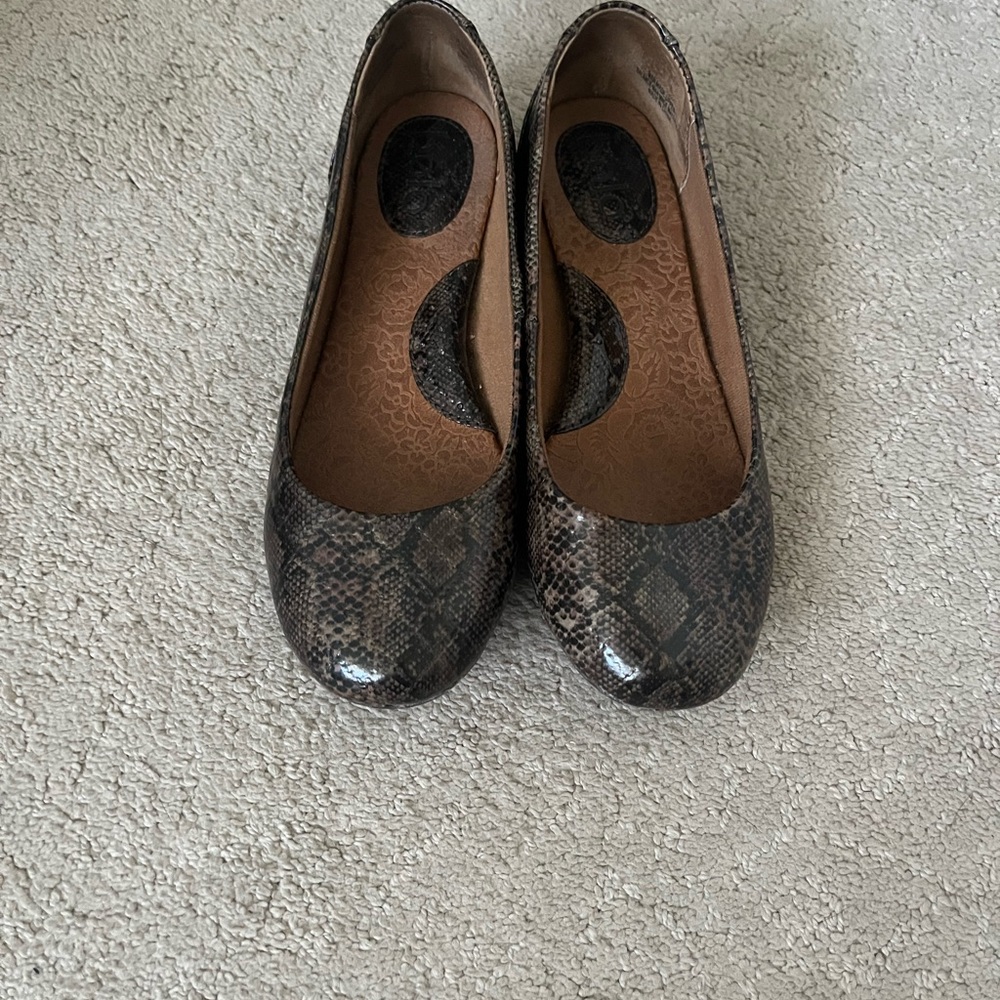 Brown Classic Flats with Rounded Toe Design